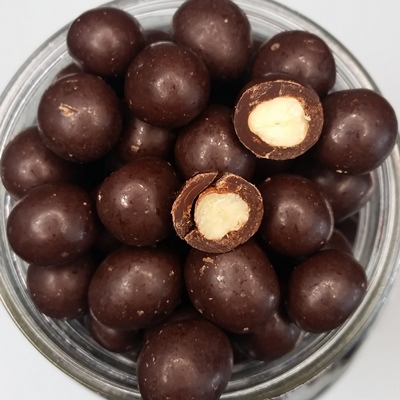 Noisettes enrobées de chocolat noir 100g